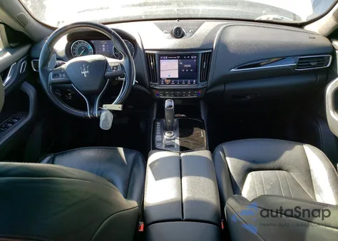 2021 Maserati Levante S z USA, uszkodzony, nr VIN ZN661YUAXMX378525